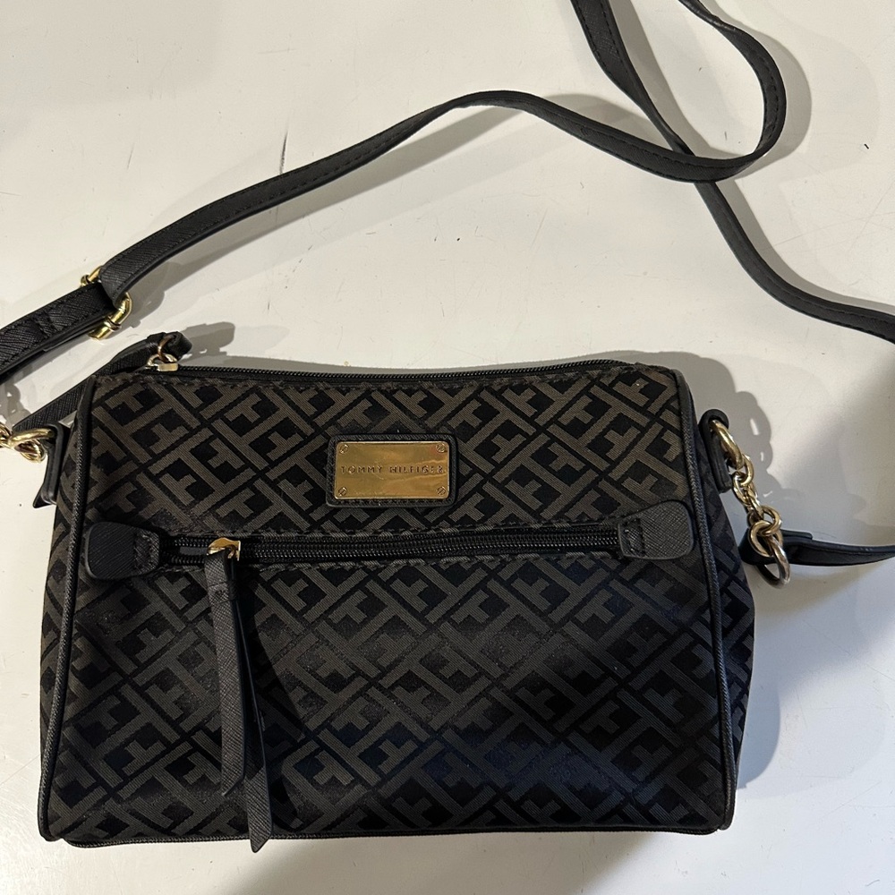 Tommy Hilfiger black cross body purse